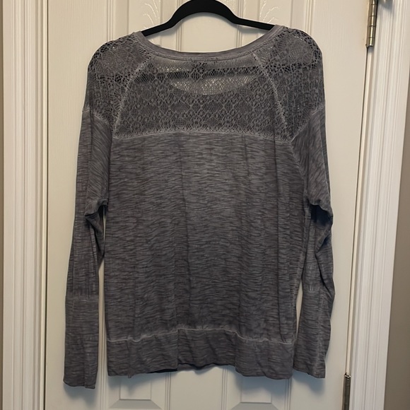 DKNY women’s top - Picture 2 of 4